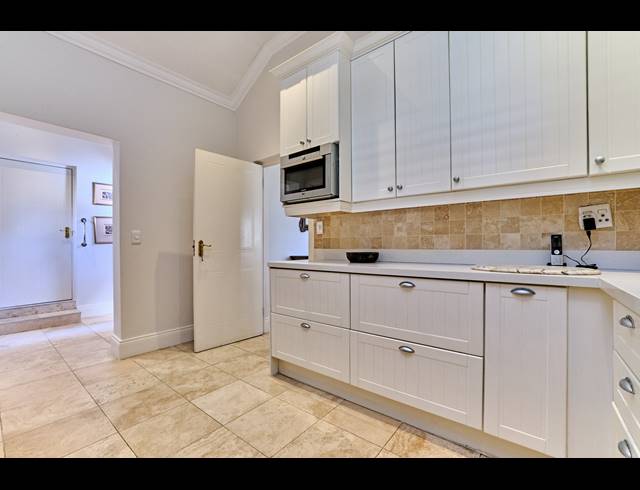 2 BEDROOM RETIREMENT UNIT FOR SALE IN WATERFALL HILLS MATURE LIFESTYLE ESTATE